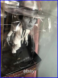 Dive HMV MICHAEL JACKSON The King of Pop Vinyl Smooth Criminal Figure Rare B&W