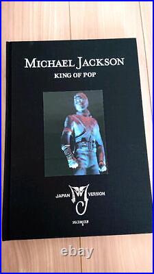 Michael Jackson KING OF POP Limited to 10,000 Book Super rare