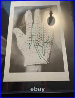 Michael Jackson SIGNED Book Page from Bestseller Moonwalk, 1988 RARE AUTOGRAPH